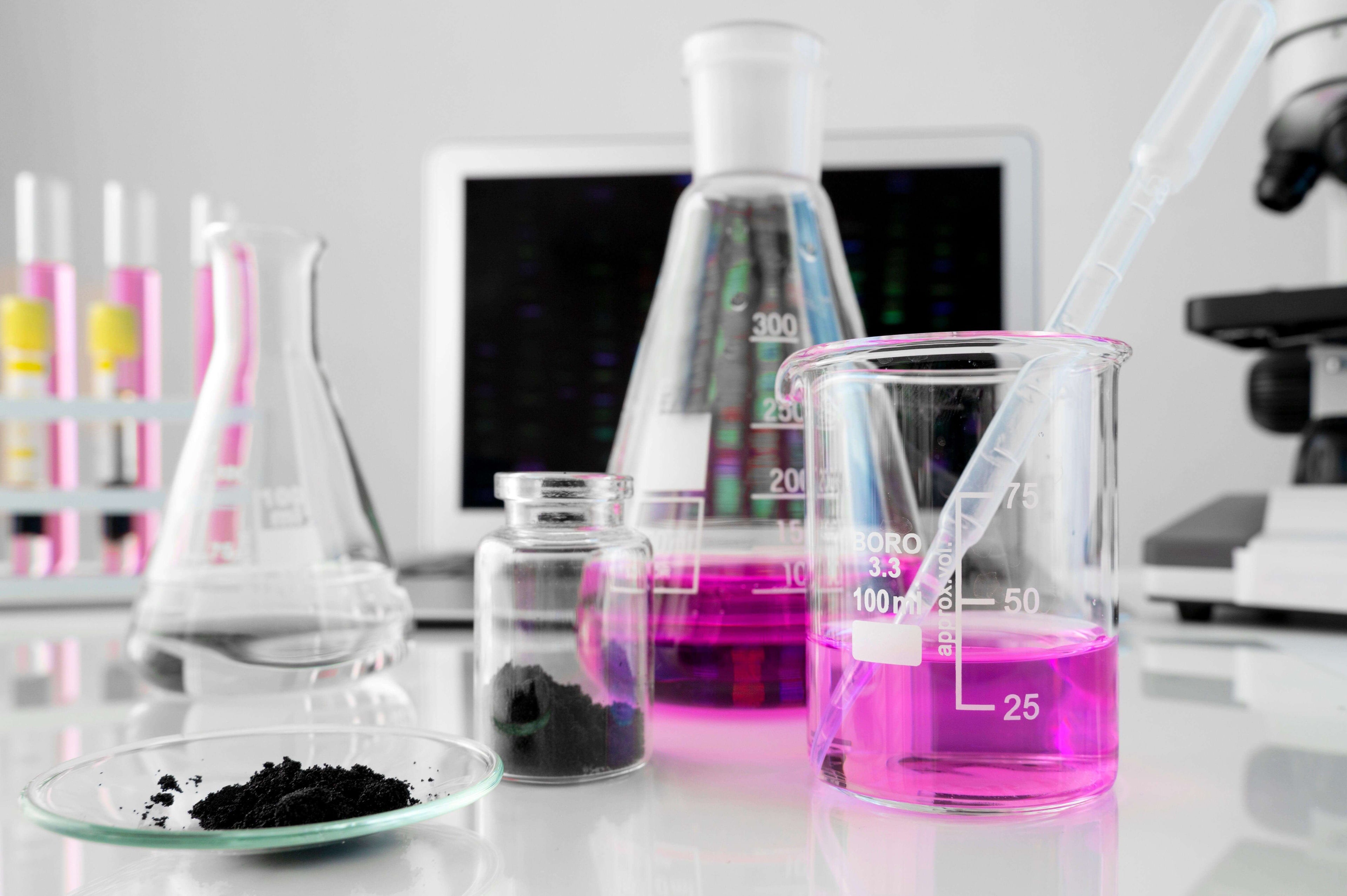 Cristalería de Laboratorio: ¿Qué Debes Tener en Cuenta? - Mercalab