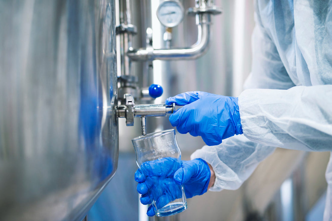 Agua Destilada: El Estándar de Pureza Indispensable en el Laboratorio