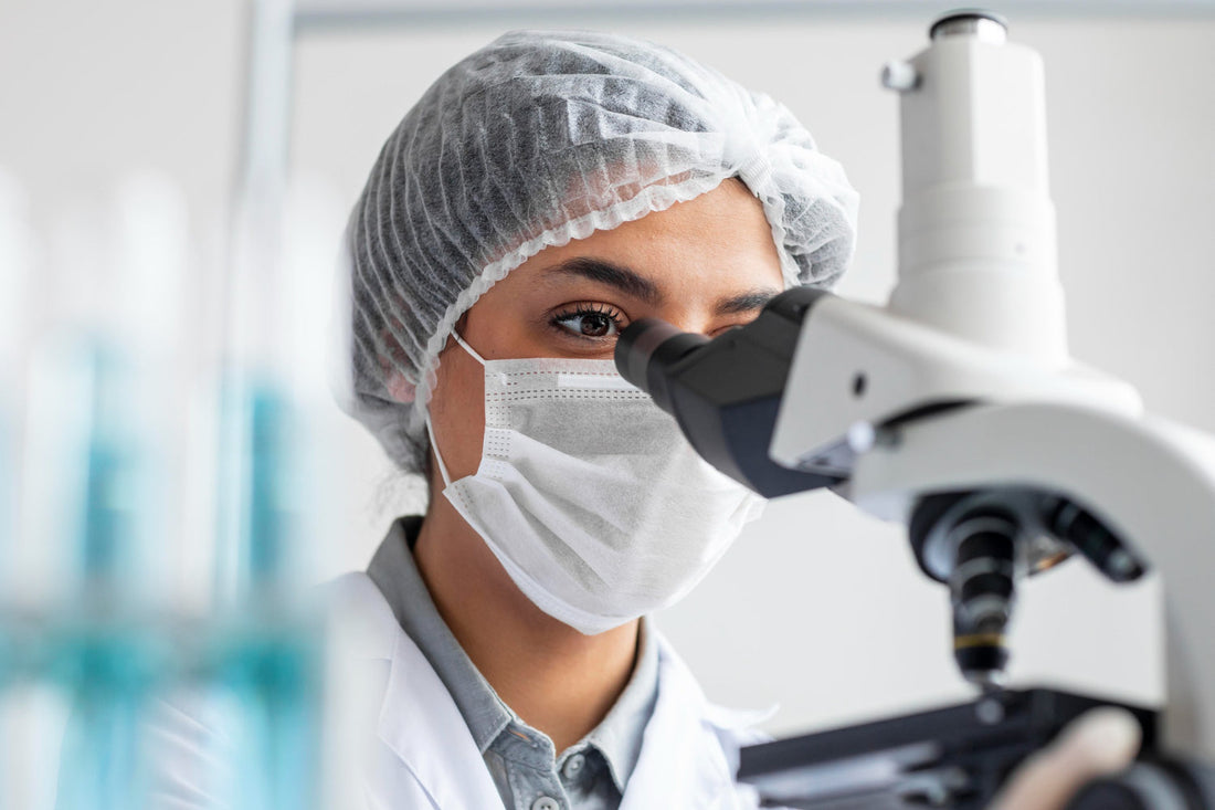 Microscopio: Cómo Funciona y Para Qué Sirve en la Ciencia - Mercalab