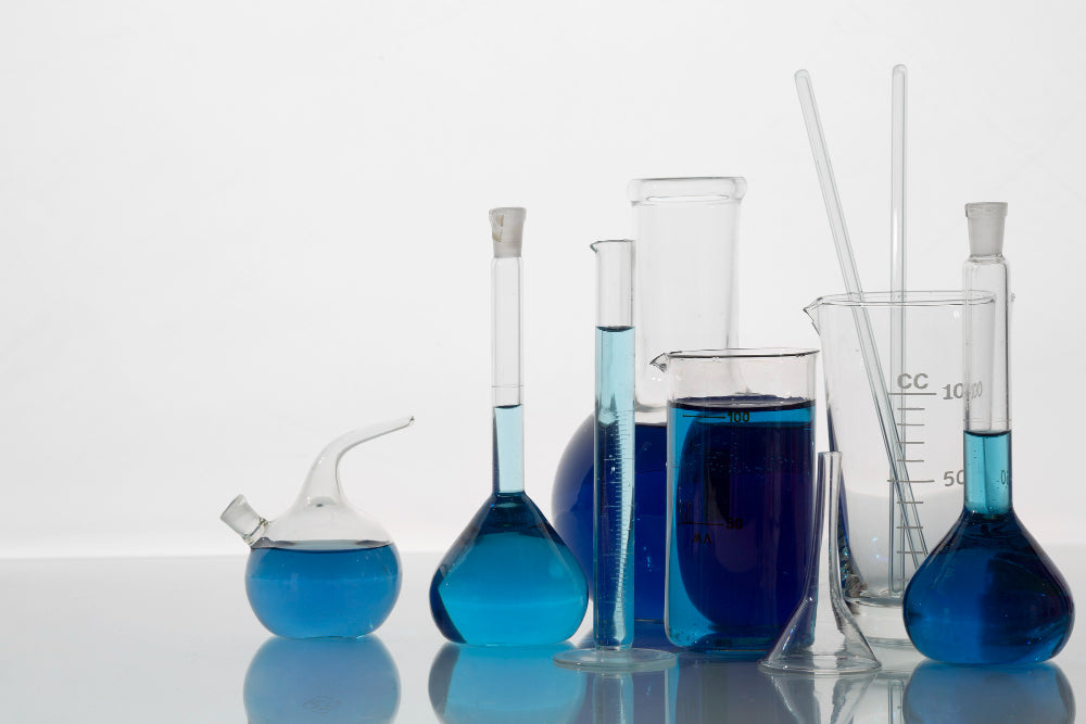 Guía de Compra: 5 Tipos de Materiales de Laboratorio Esenciales para la Universidad