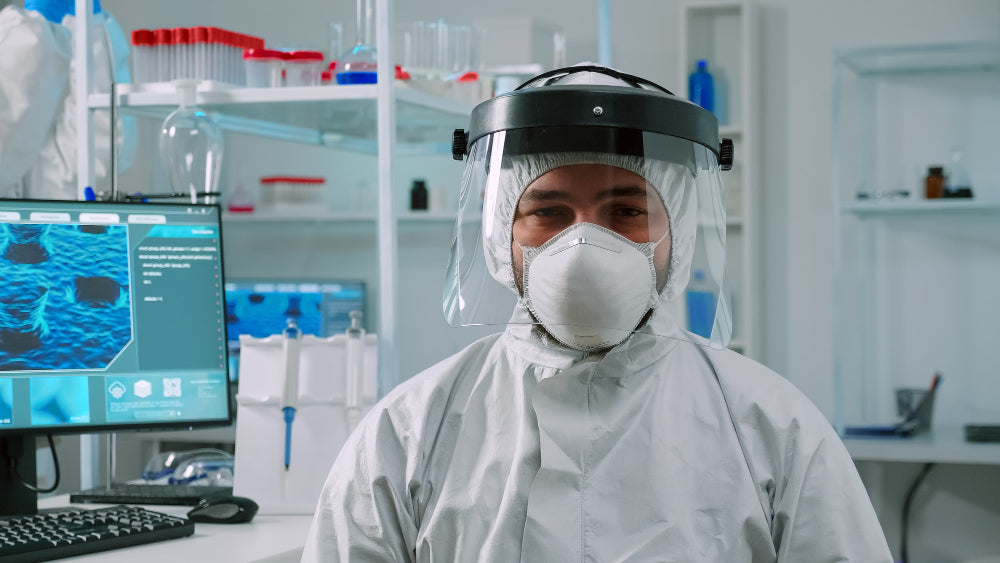 Manejo Seguro de Reactivos Químicos y Medios de Cultivo en el Laboratorio